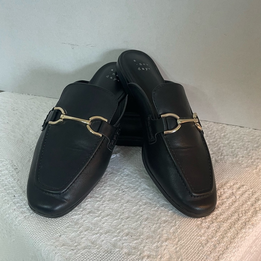 a new day Black Mules with Gold Accent Women‎ Size 6